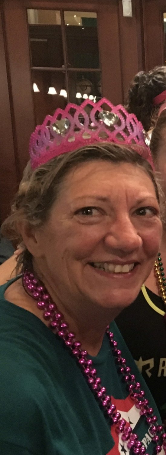 While we don’t see the full hang of grandma Dona’s massive tits, I like that she rubs her nip #jAMllGRR