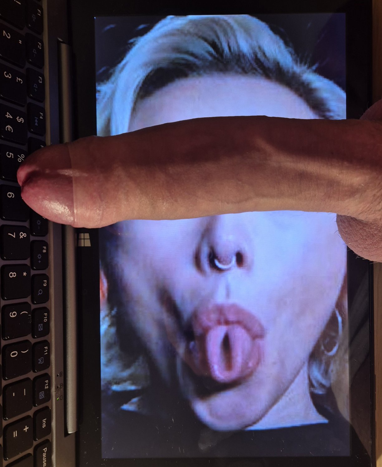 Zendaya and Florence Pugh Cum Tribute #F63t2FjG